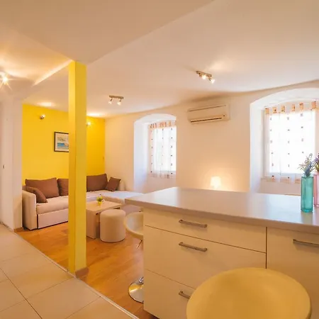 Holiday Matejuska Apartment Split